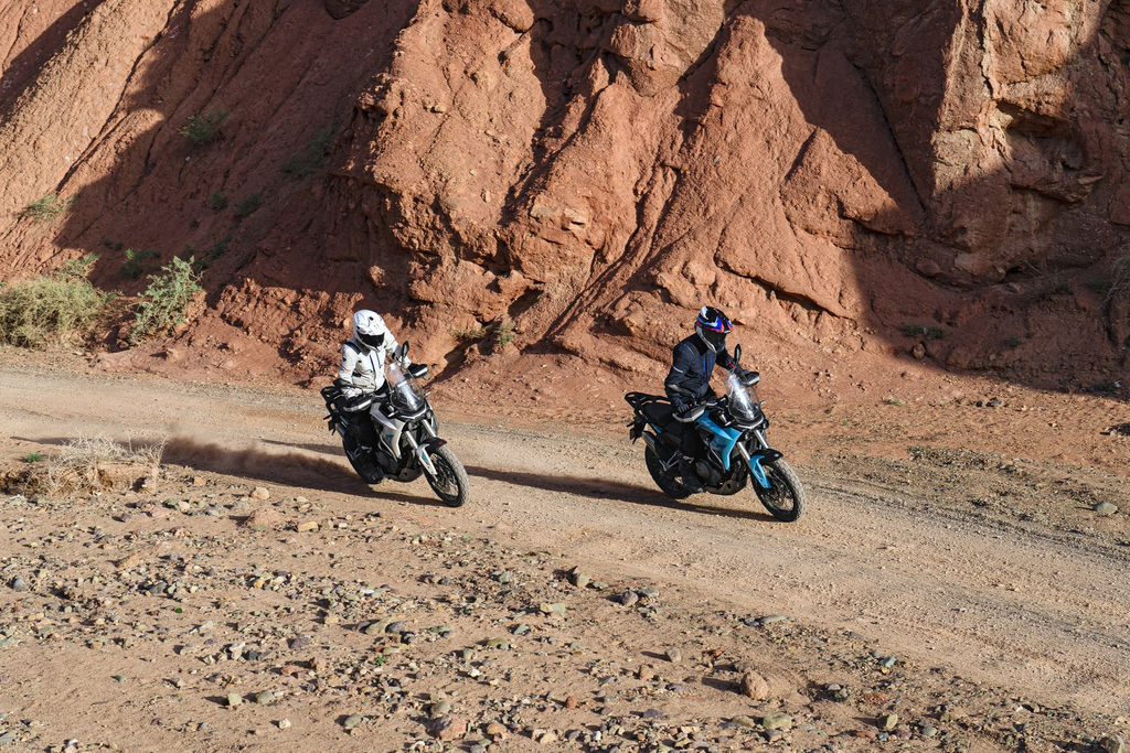 T502X_Motion_4.webp