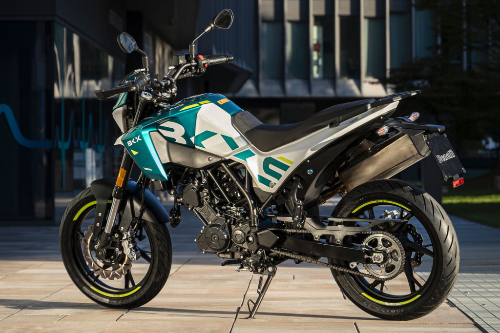 Benelli-BKX-125-S-hd.webp