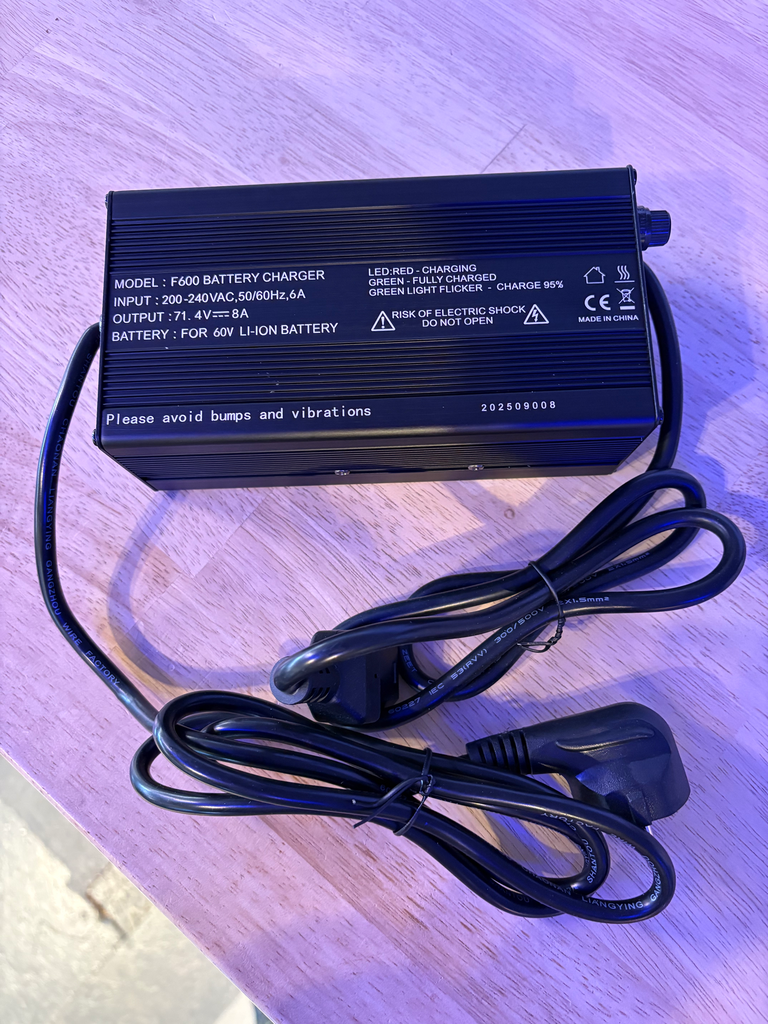 [Retro lader chargeur charger] Retro charger 60V 8A